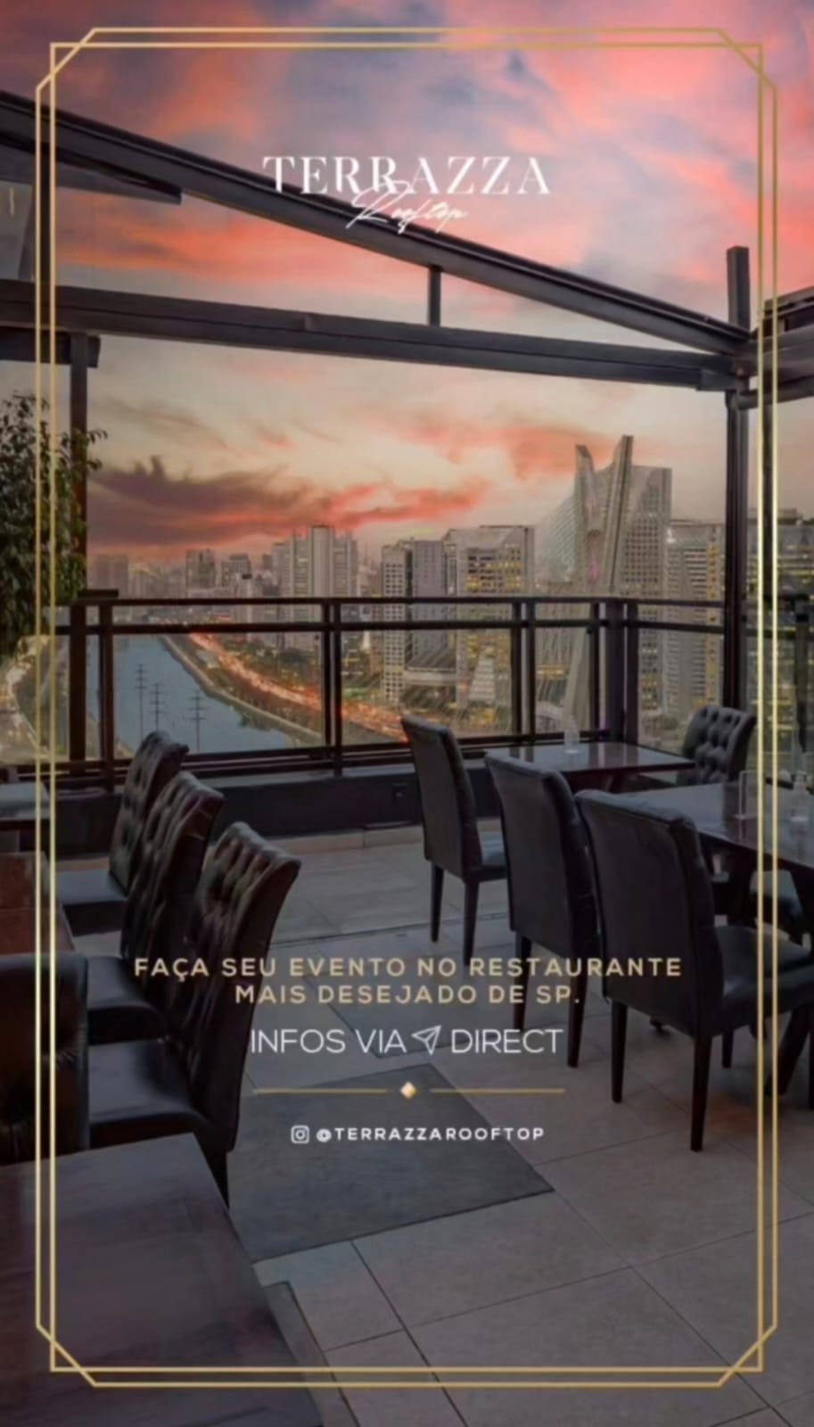 Terraço do Terrazza ao entardecer com mesas e vista da Ponte Estaiada